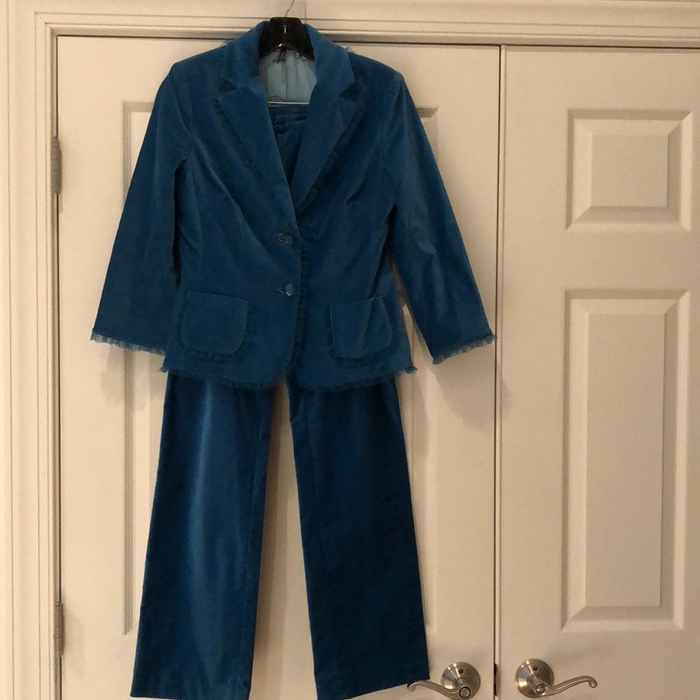 Powwow velvet pants suit size 4
